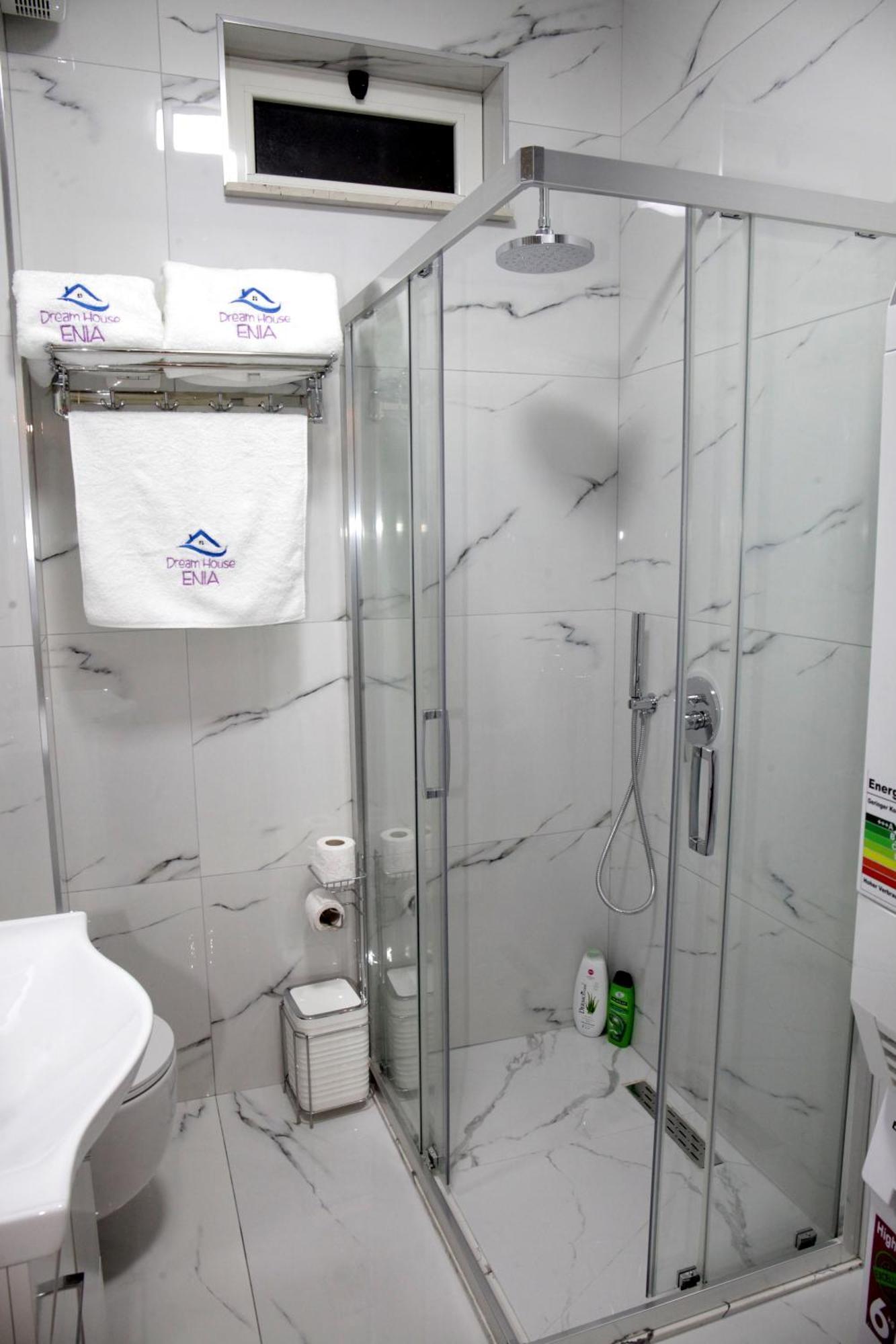 Dream House Enia 2 Apartment Shkoder Bagian luar foto